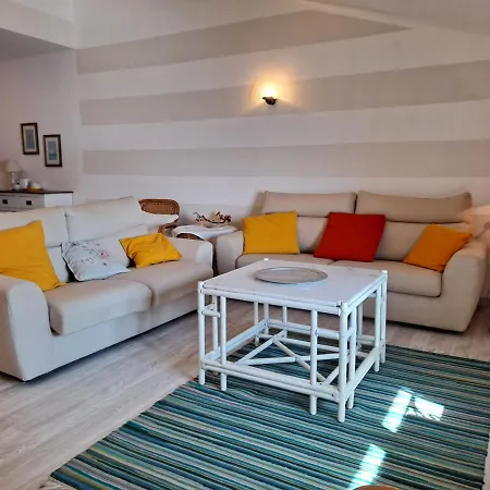 Apartment La Finestra Sul