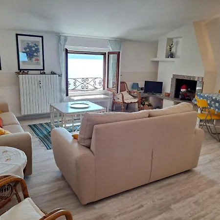 La Finestra Sul Apartment